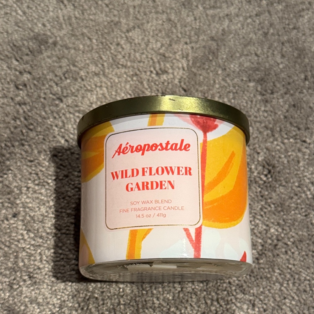 Aeropostale Wild Flower Garden Scented 3 Wick Candle 14.5 oz